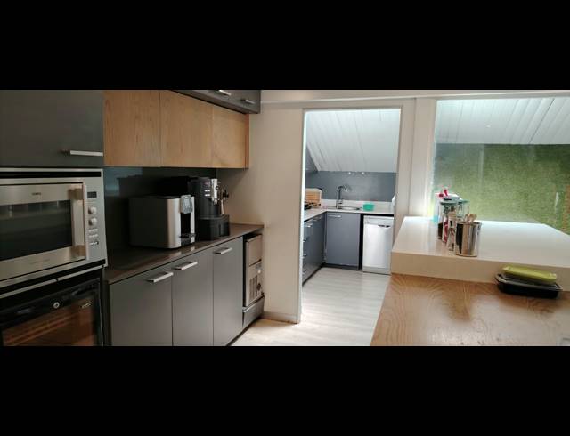 1,059M² OFFICE FOR SALE IN ILLOVO